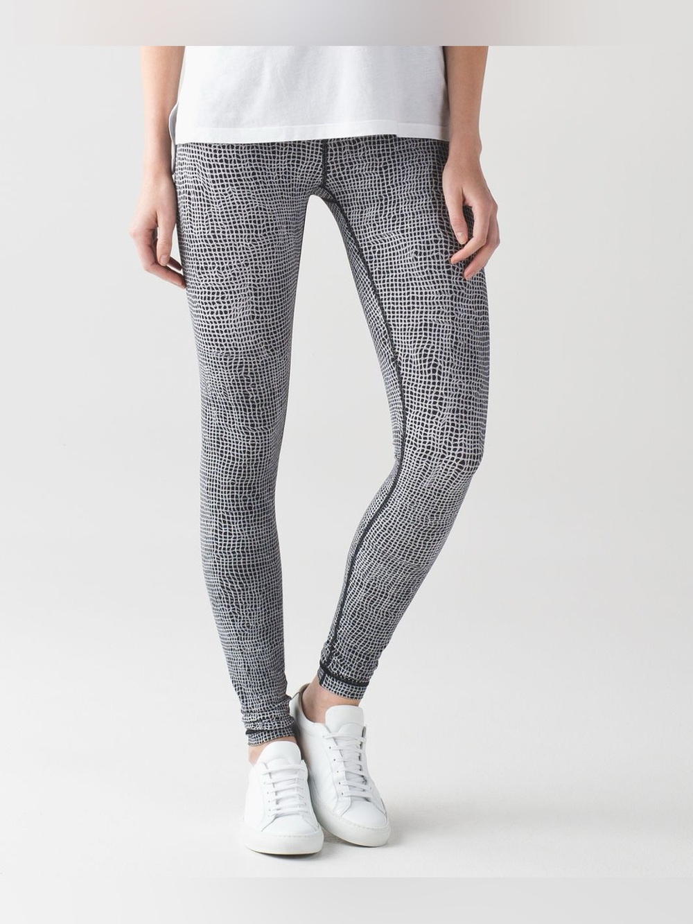 Lululemon Wunder Under Pant III Fall Net White Black Leggings Size 2